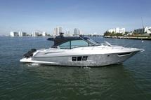 2018 Cruisers Yachts Cantius 45 – Stk# 41855