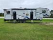 2023 Cherokee Arctic Wolf Limited 321BH
