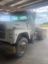1992 Ford LTL9000 Tractor