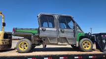 John Deere Gator 825i S4