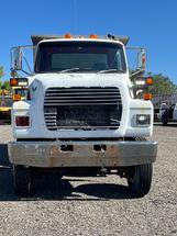 1993 Ford L8000 Salt Spreader Truck