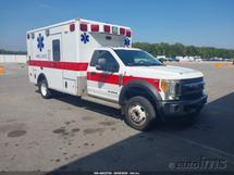2017 FORD F450AMB