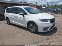 2023 CHRYSLER PACIFICA PHE