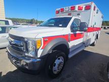 2017 FORD F450AMB