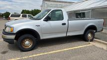 2000 Ford F150 4X4 Truck