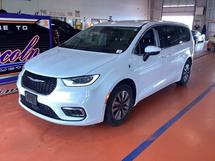 2023 CHRYSLER PACIFICA PHE