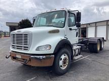 2011 FREIGHTLINER M2 112