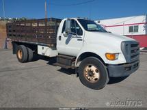 2012 FORD F-750