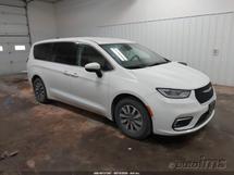 2023 CHRYSLER PACIFICA PHE